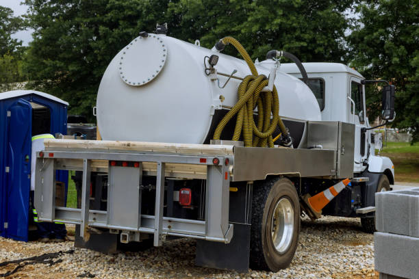 Best Porta potty rental near me  in Louisville, OH
